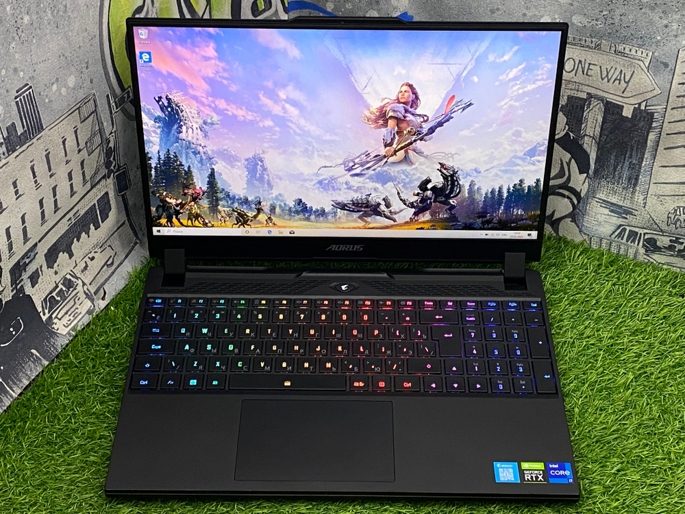 Игровой Aorus 15.6" 2K 165Hz i7-12700H/RTX 3070 Ti 8GB/1TB SSD/ 15 XE4[XE4-73RUB14SD]/Windows 10