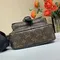 Сумка-мессенджер Louis Vuitton QUEST, коричневый