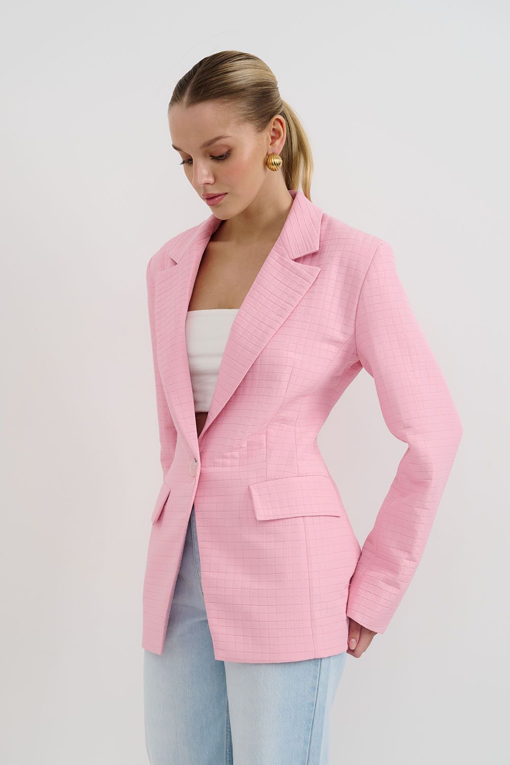 Приталенный жакет со стежкой розового цвета