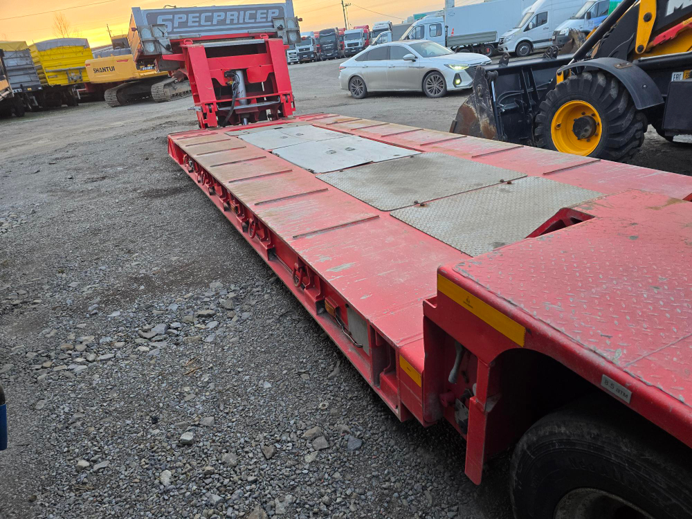 Спецприцеп 9942* Полуприцеп тяжеловоз 4 оси 994294-05 (Раздвижной)