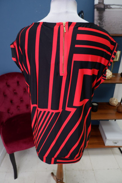 Футболка Yessica яркая 48 размер