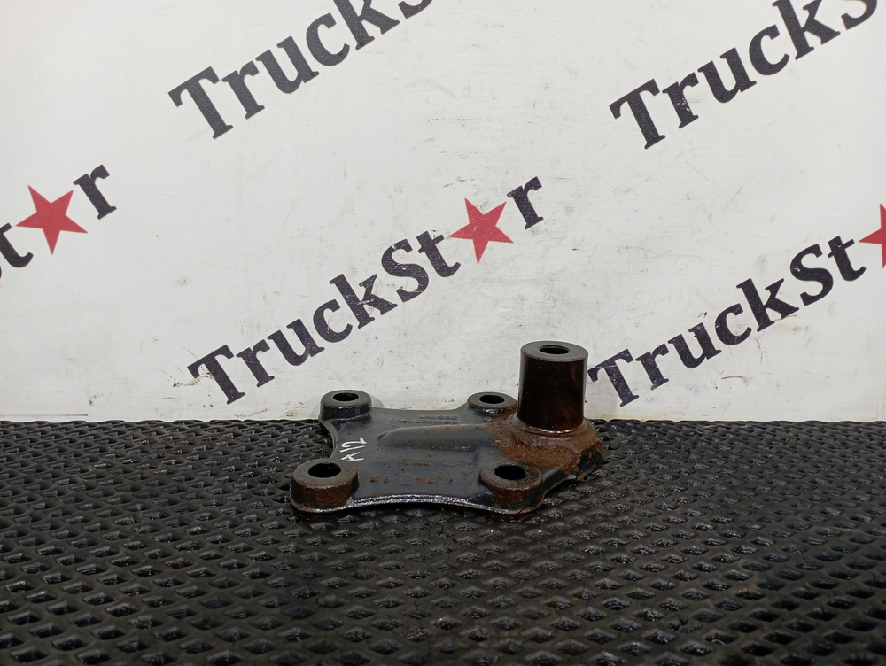 Кронштейн переднего стабилизатора