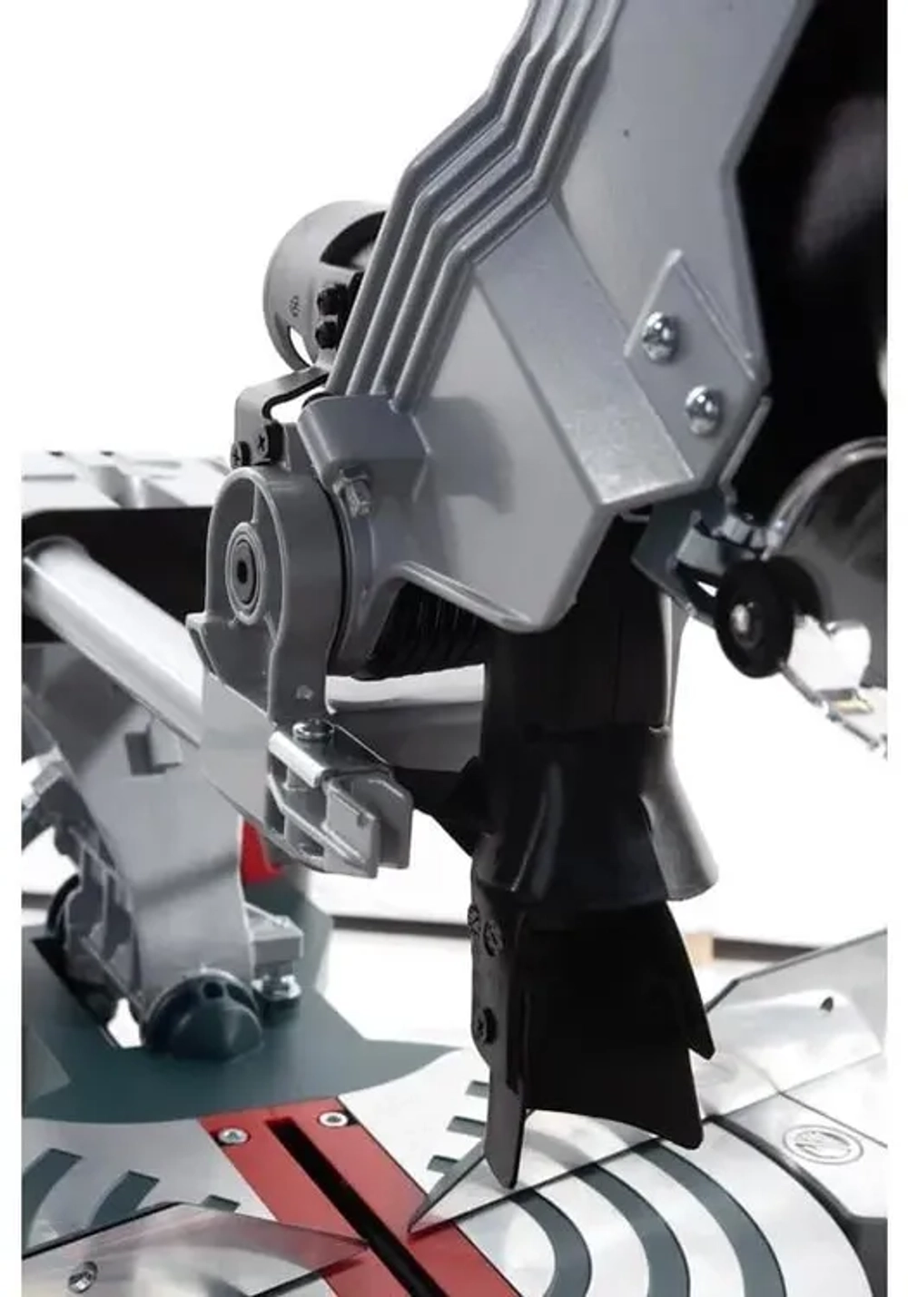 Торцовочная пила Bosch GCM 800 SJ Professional 0601B19000