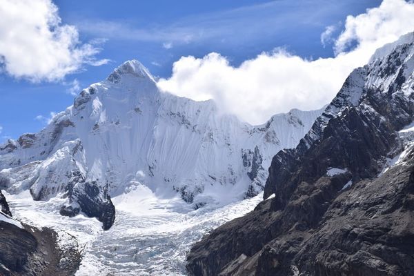 Сиула Гранде (6344 м): жемчужина Перуанских Анд.