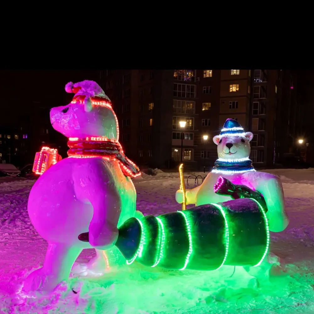 уличные фигуры с подсветкой "Медведи несут елку"