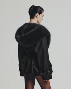 Куртка с мехом черная