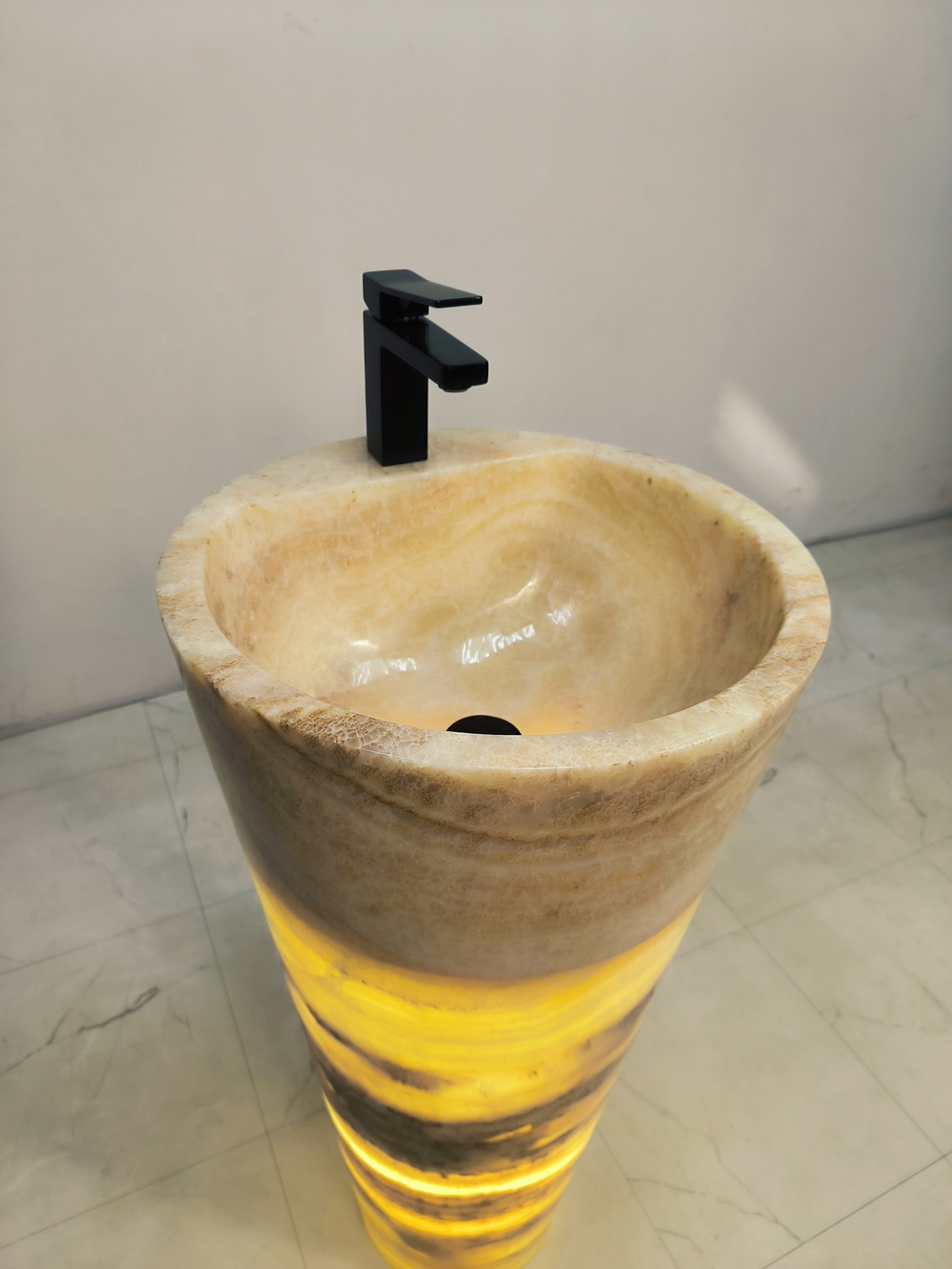 Раковина напольная из оникса Yellow ON-61357 (45*45*90)