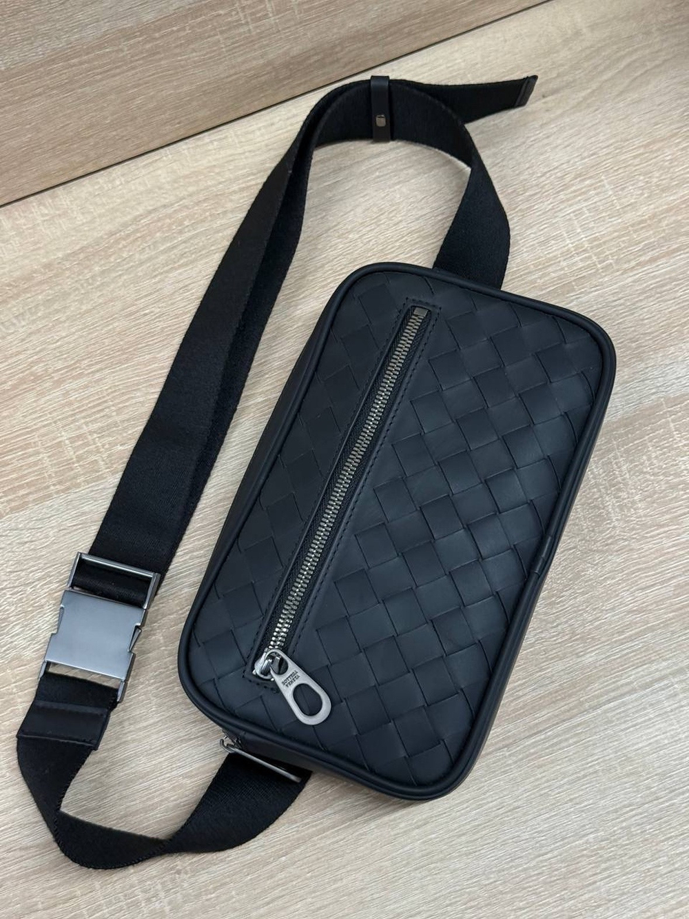 Нагрудная-поясная сумка Bottega Veneta