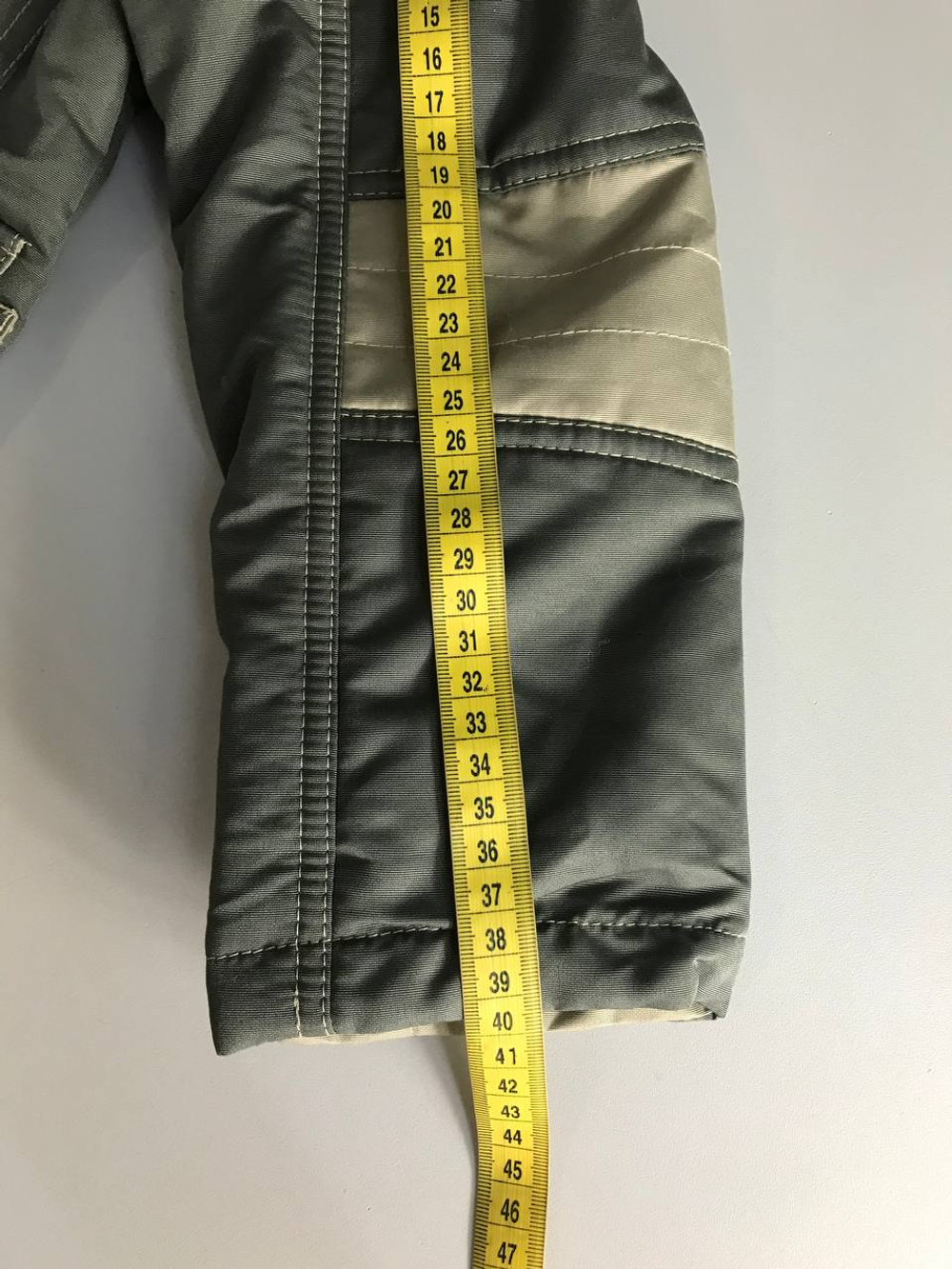 Куртка для весенних прогулок, визуально на 6 лет, новая