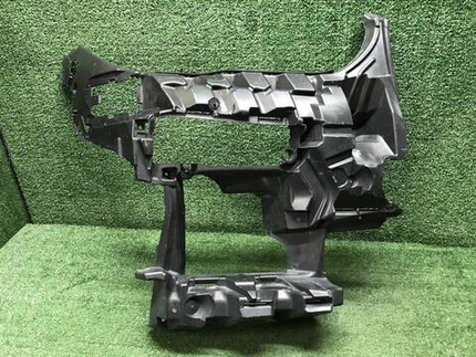 Кронштейн переднего бампера BMW X5 G05 (18-23)