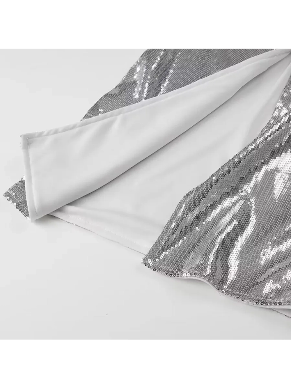 Платье вечернее блестящее