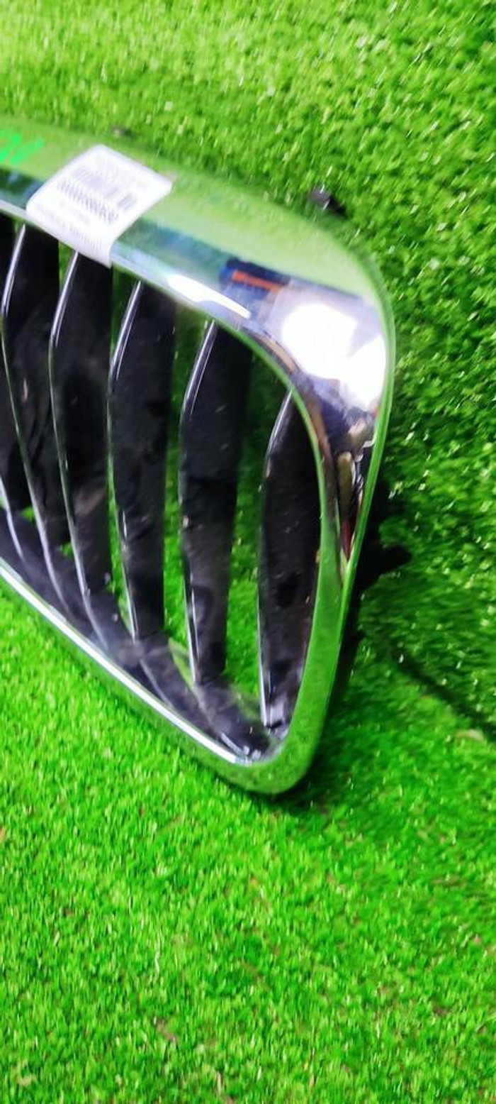 Решетка радиатора правая BMW 5er G30 (2017-2020)