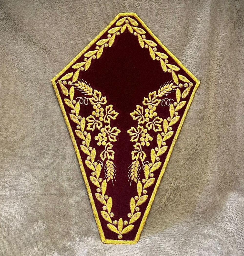 Салфетка под крест ромб вышитый, панбархат жесткая