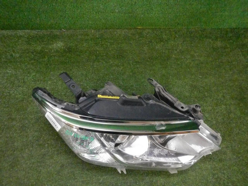 Битая Фара правая Toyota Camry 7 XV50 (2014-2017) ксенон не адаптив
