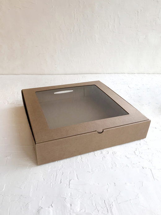 Коробка 35 х 35 х 7 см с окном, бурая