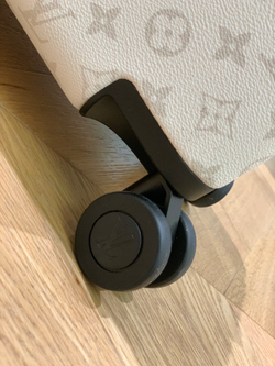 Louis Vuitton Horizon 55