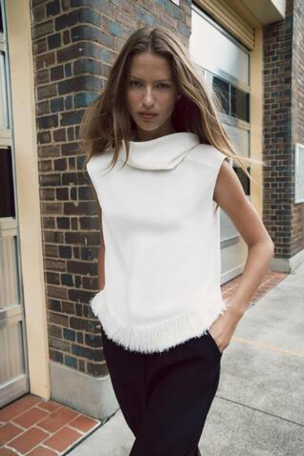 ZARA ТОП С ПОДПЛЕЧНИКАМИ И БАХРОМОЙ, ЭКРЮ