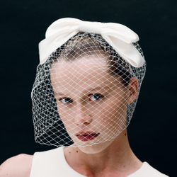 Вуаль круглая с объемным бантом из тафты