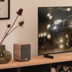 Ruark MR1 Mk3 Rich Walnut активная беспроводная полочная акустическая система (пара)