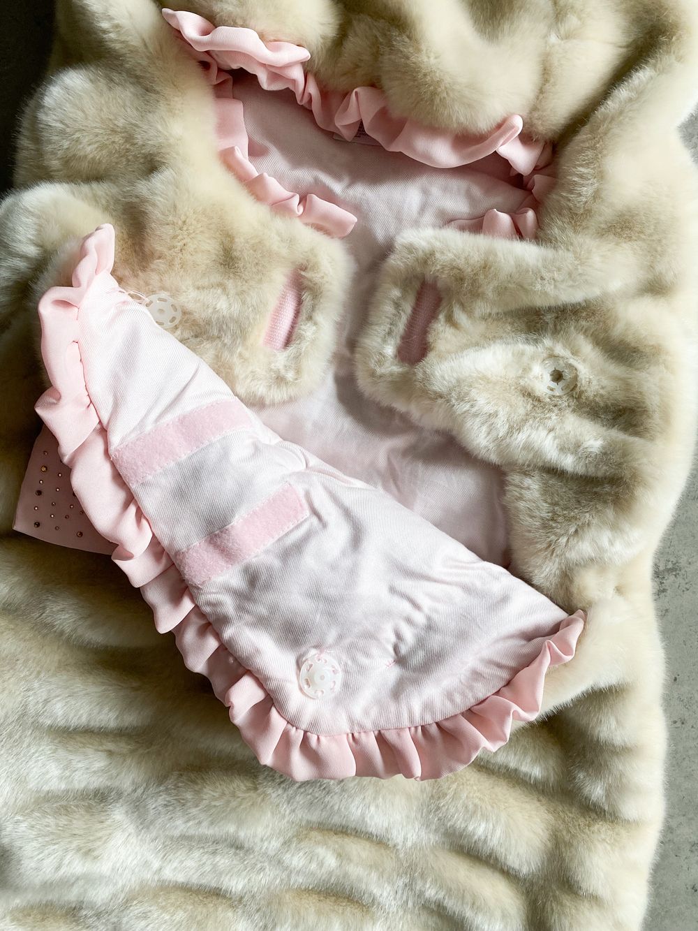 Новый меховой конверт Blumarine, 52-74