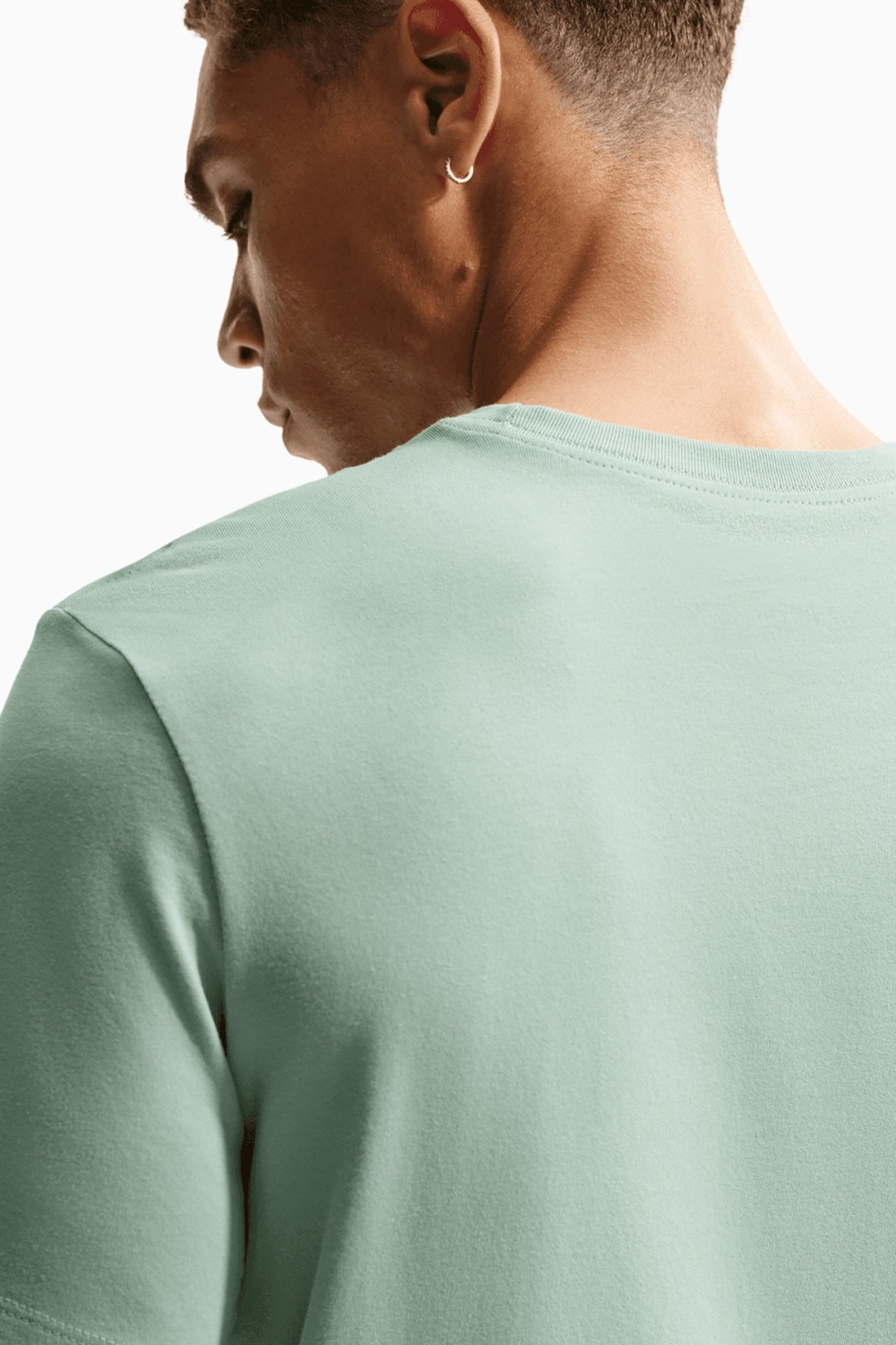 Футболка Nike Dri-FIT Solid Crew - зеленый