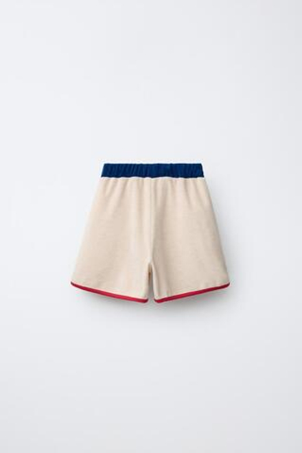 ZARA ШОРТЫ-БЕРМУДЫ ИЗ МАХРОВОЙ ТКАНИ С КОНТРАСТНЫМИ ДЕТАЛЯМИ, ЭКРЮ