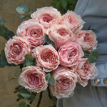 105. Букет из роз Tsumugi