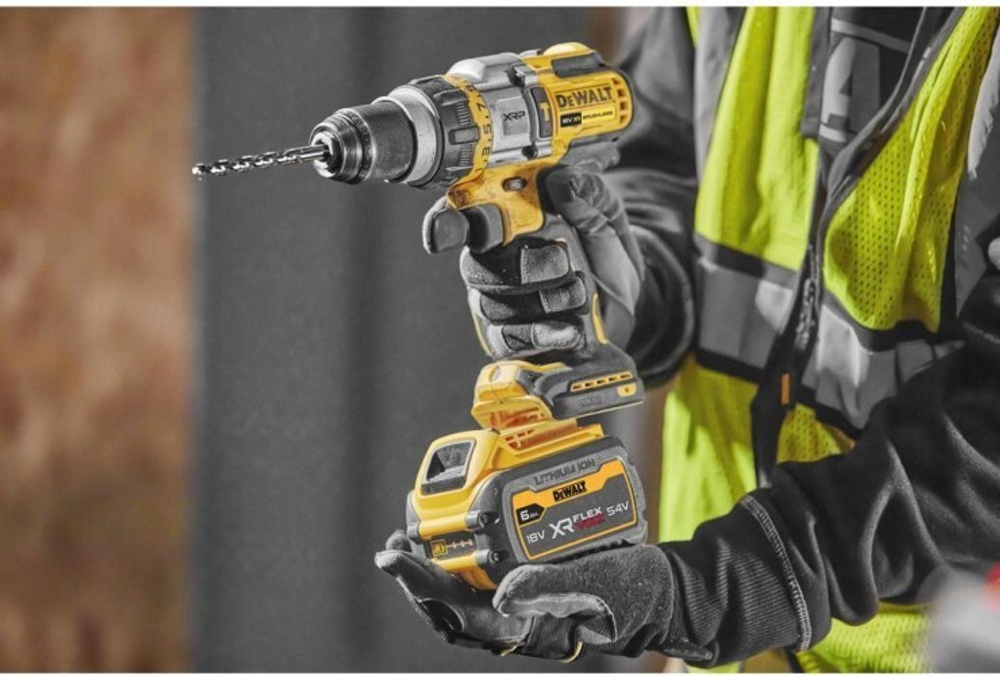 Дрель-шуруповерт аккумуляторная DeWALT DCD 999 NT без АКБ и ЗУ DCD999NT-XJ