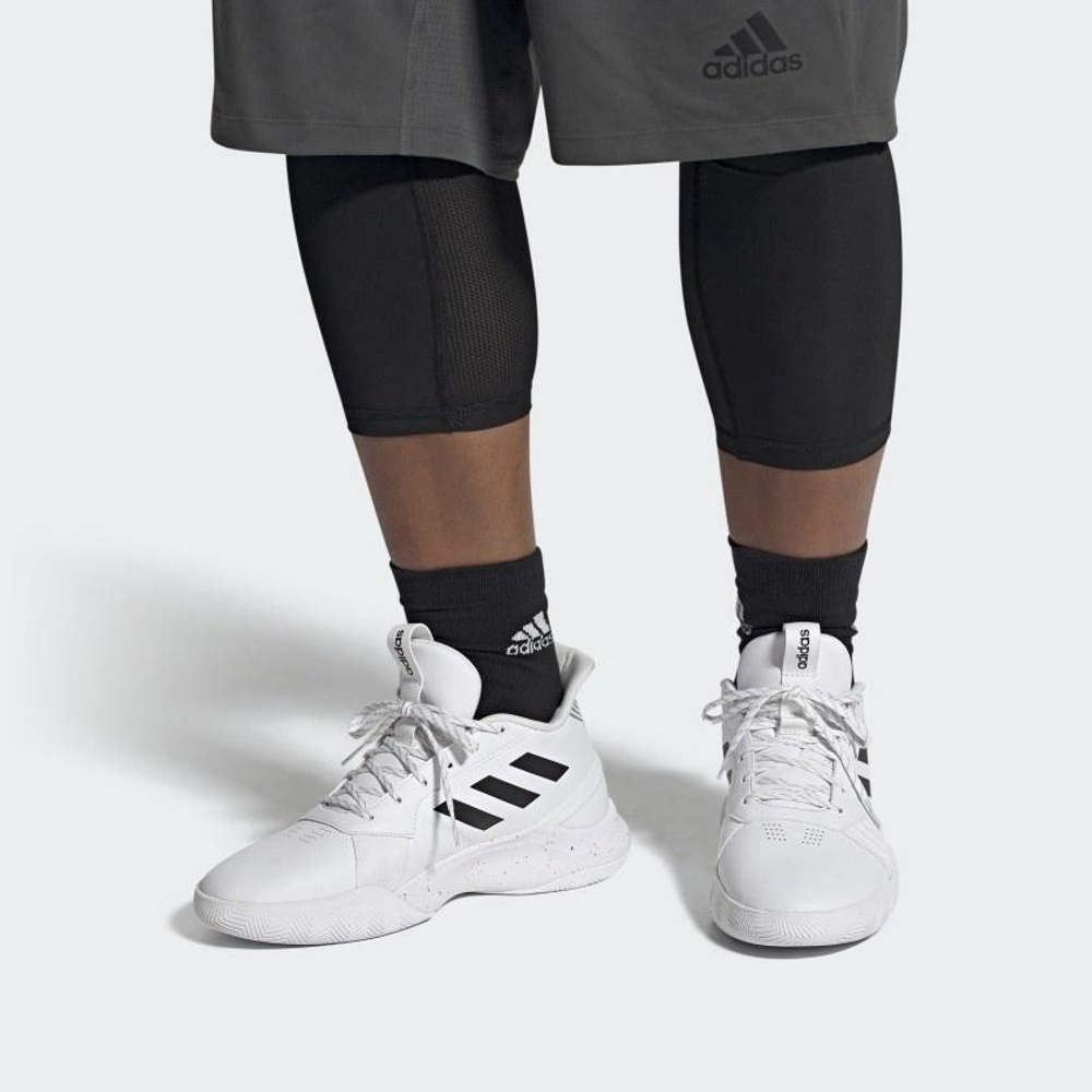 Кроссовки Adidas Runthegame