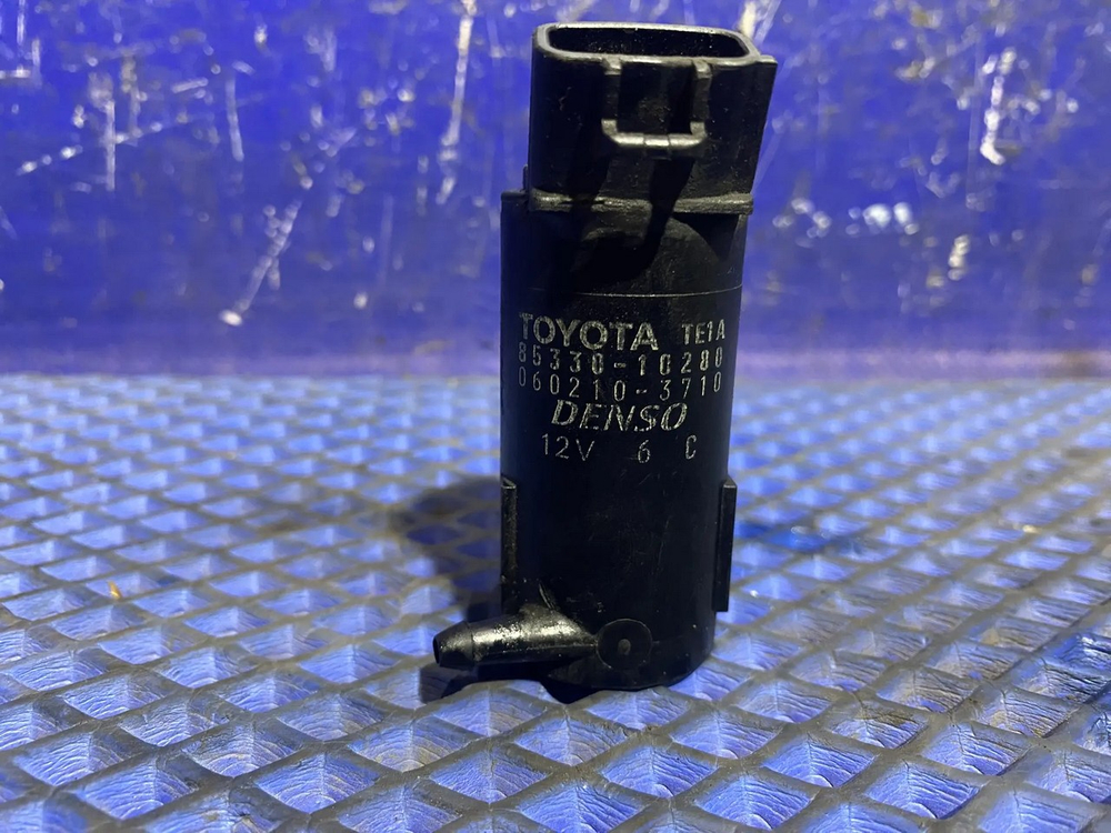 Моторчик бачка омывателя TOYOTA CARINA 2001