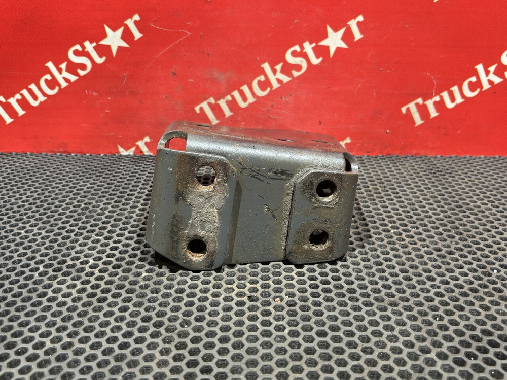 Кронштейн кабины задний правый