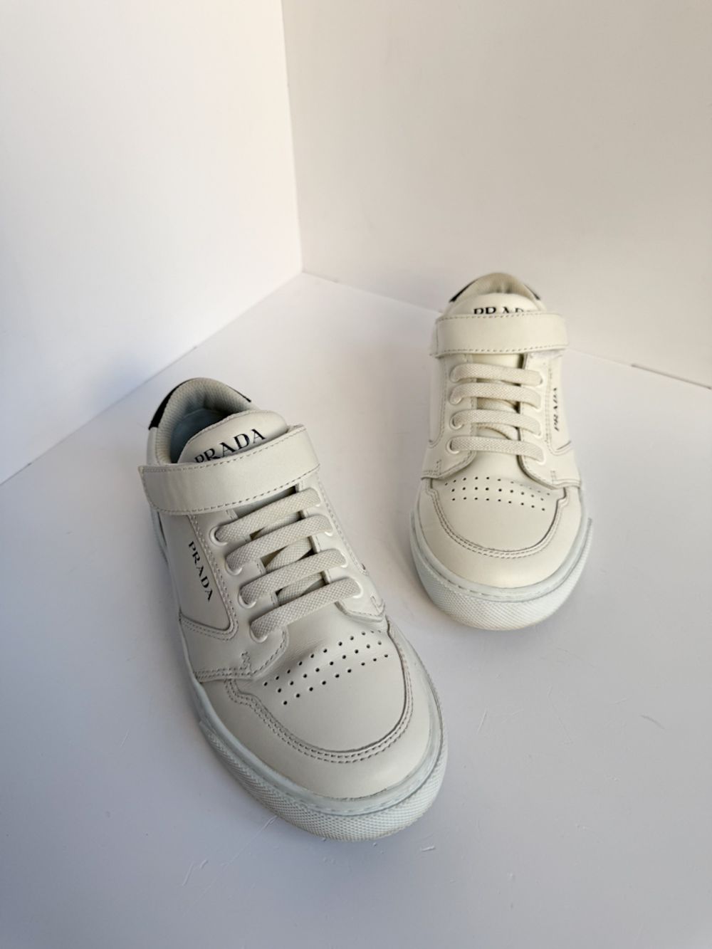 Кожаные кеды Prada, 33