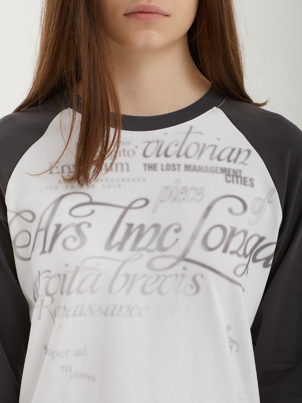 Женский Лонгслив Gradation Lettering Raglan