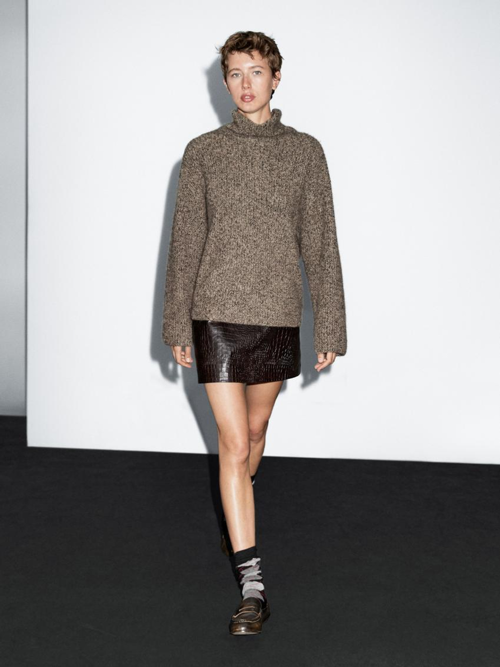 Massimo Dutti Свитер из 100% кашемира с высоким воротником, норка