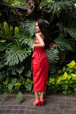 Юбка красная лаке