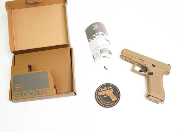 Пневматический пистолет Umarex Glock 19