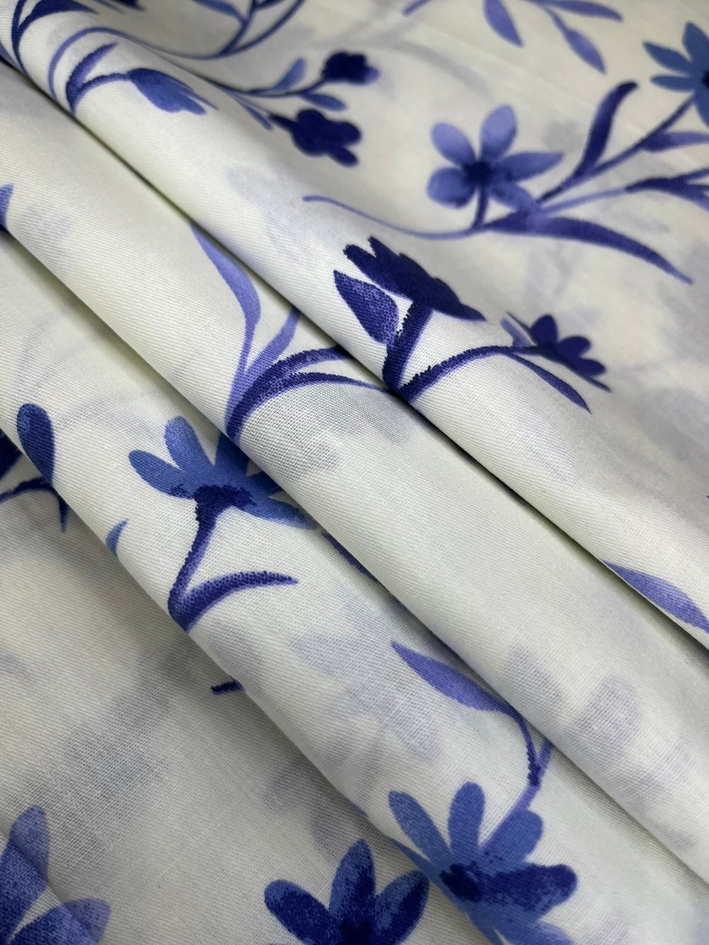 Простынь сатин Milky Garden "Sollia" 240x215 см