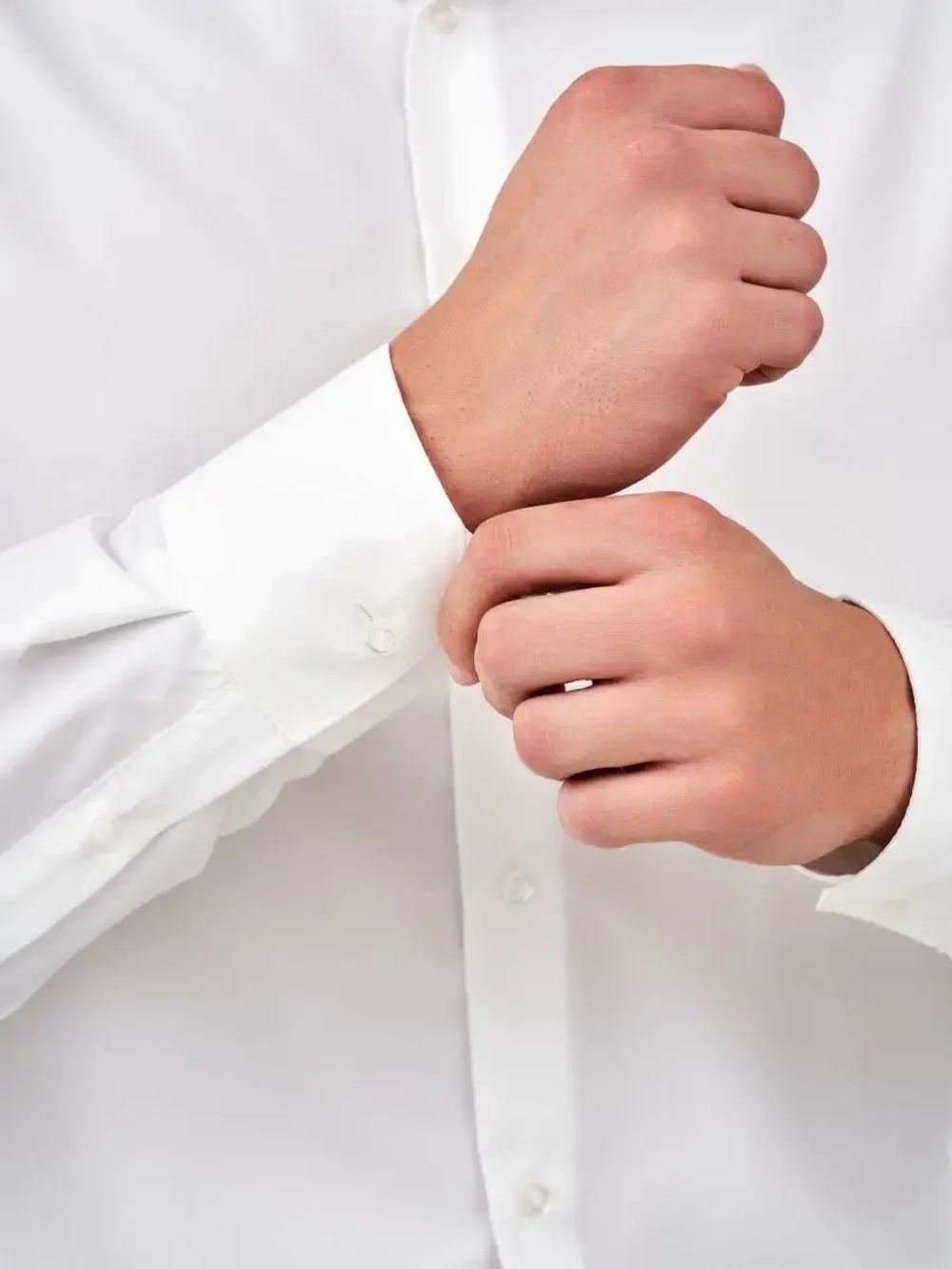 Рубашка классическая с длинным рукавом приталенная