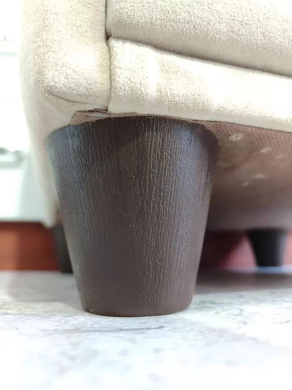 Мебельные ножки пластиковые для дивана шкафа и тумбочки