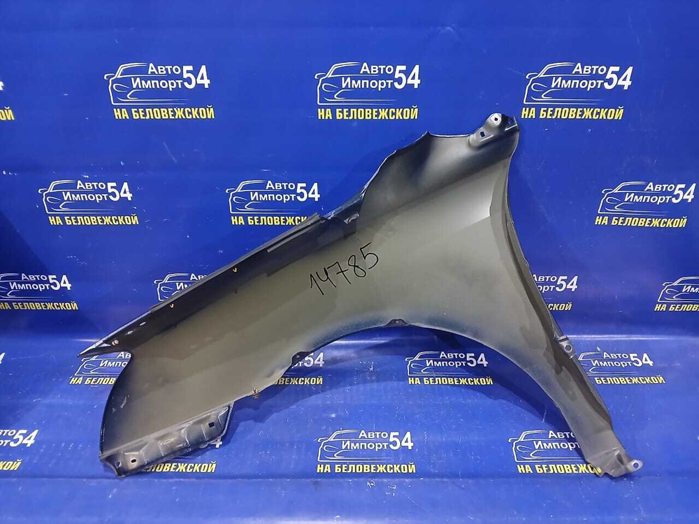 Крыло переднее правое TOYOTA AVENSIS 2006-2010