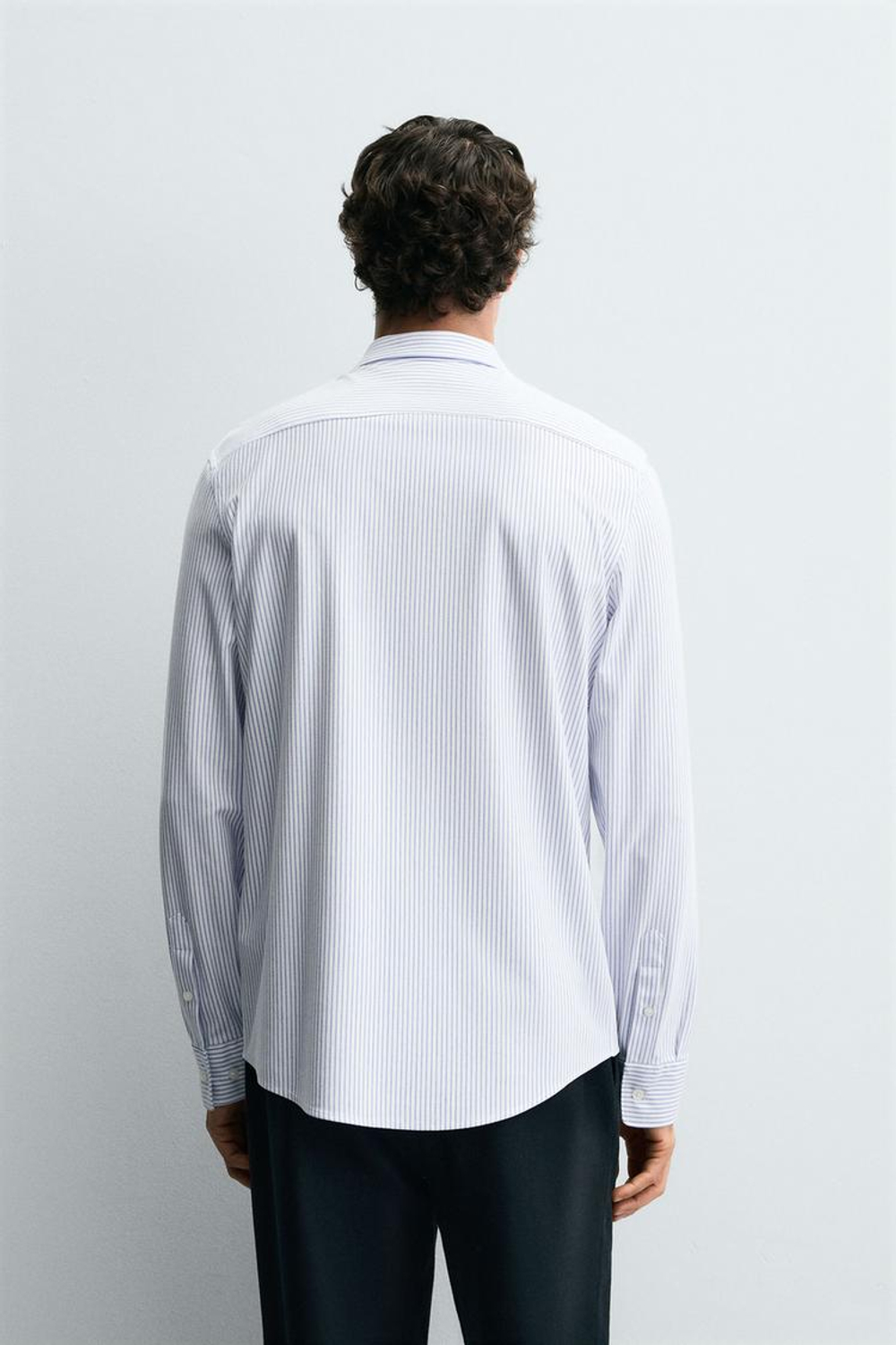 ZARA РУБАШКА REGULAR-FIT, БЕЛЫЙ/МОРСКОЙ СИНИЙ