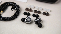 Наушники проводные Kiwi Ears Airoso, внутриканальные, гибридные, без микрофона, 3.5 мм