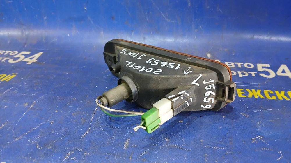 Повторитель в бампер левый TOYOTA CAMI 1999-2000