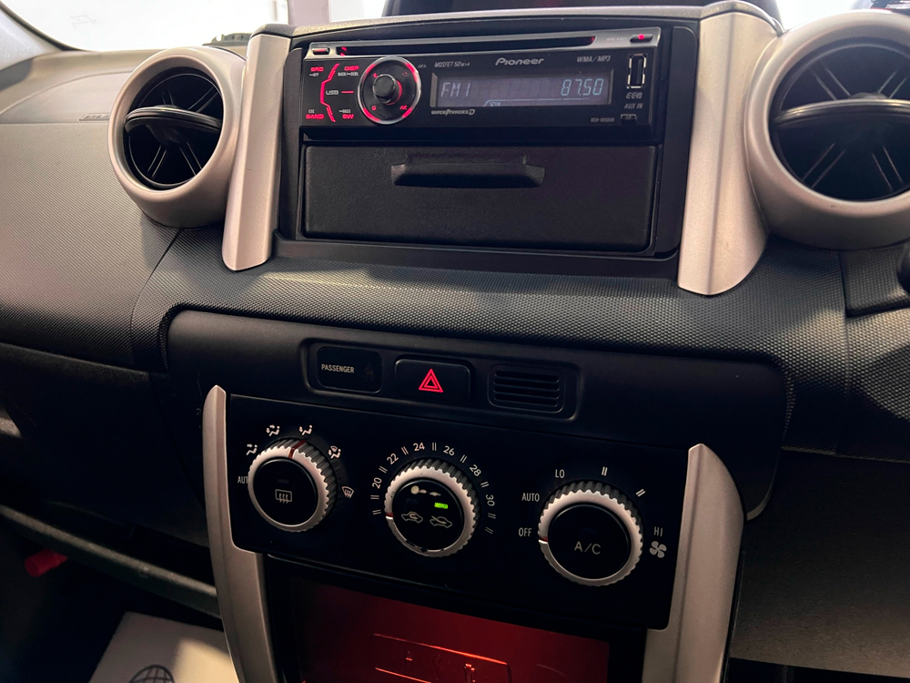 Toyota ist, 2004 год