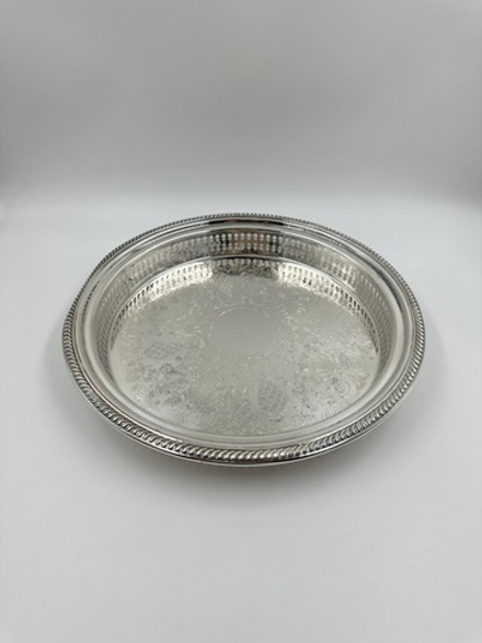 Посеребренный поднос с высокими бортиками