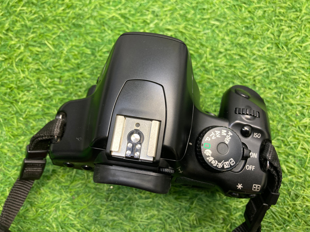 Canon 450D + 18-55mm 3.5-5.6 IS (18. 000 кадров)