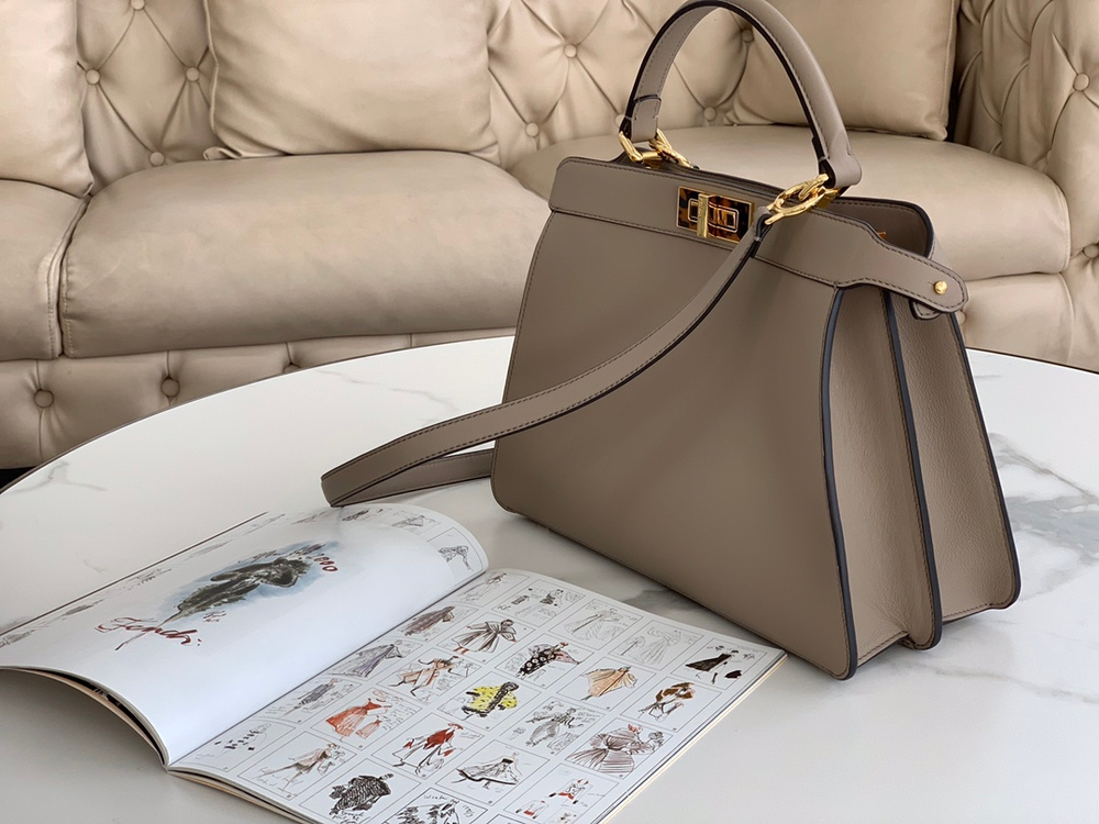 Fendi Peekaboo ISeeU Medium 33 cm