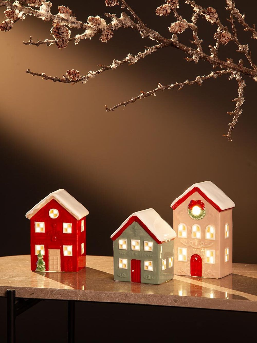 Домик с подсветкой Fredensborg из коллекции New Year Essential, 13 см