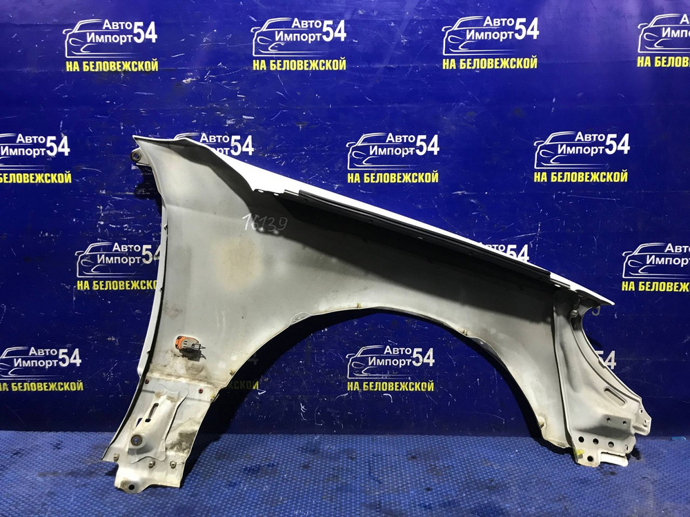 Крыло переднее левое TOYOTA ARISTO 1997–2004