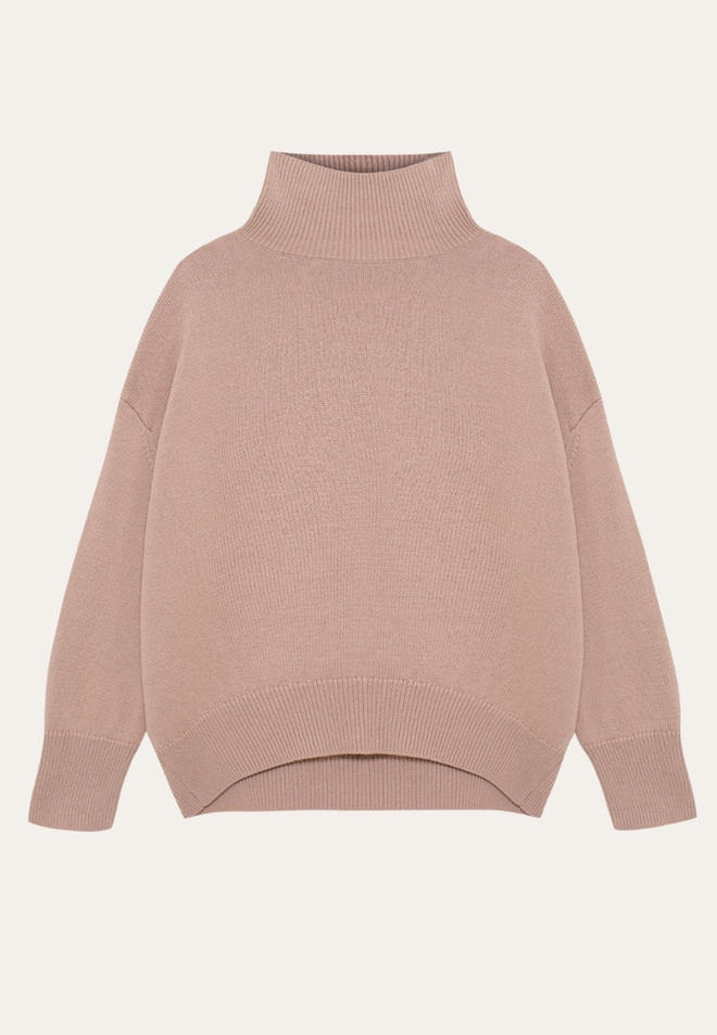 Свитер с высоким воротом